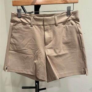 NWOT Old Navy Pixie Shorts 4” inseam Tan Size 4